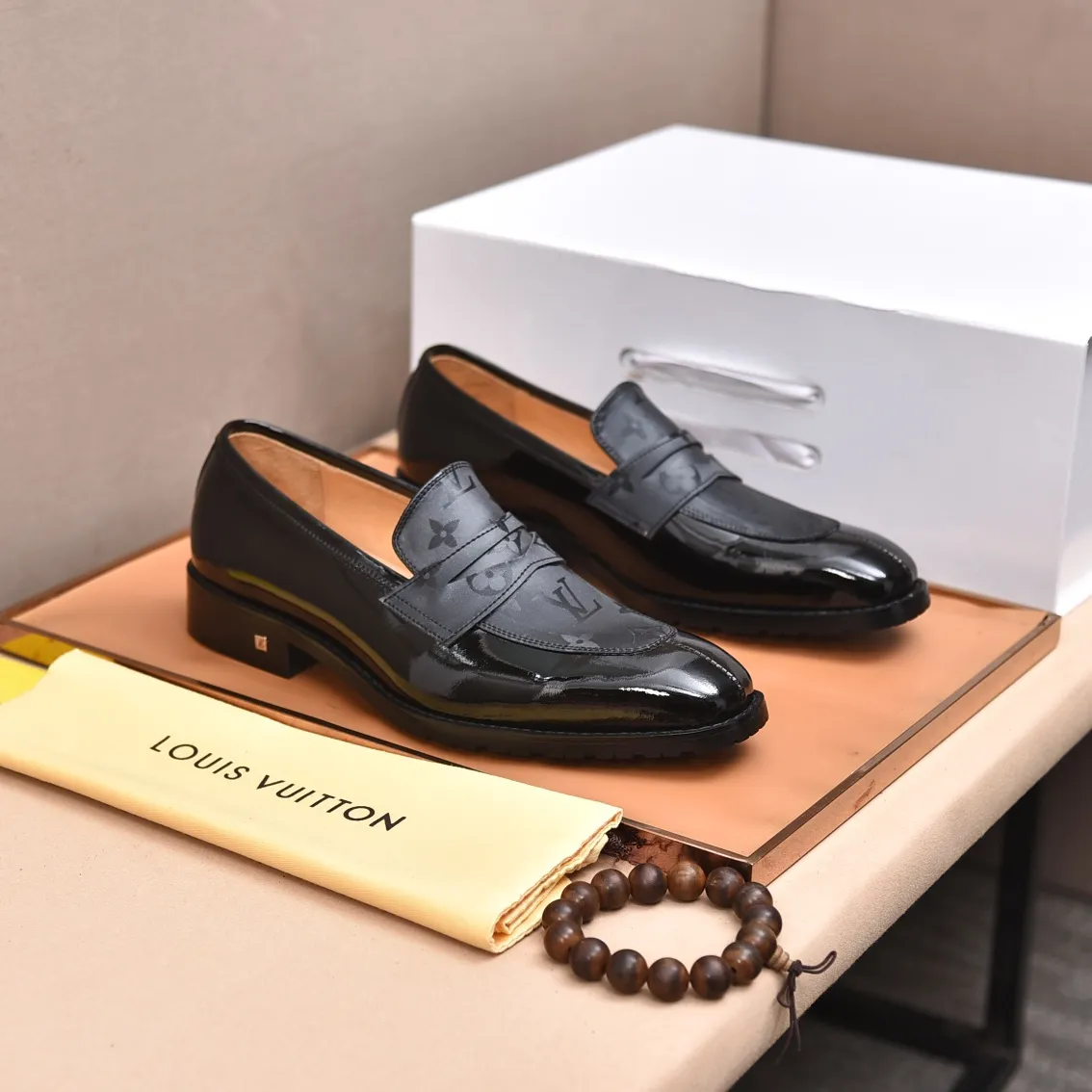 Men's shoes💰480📛📛【LOUIS VUITTON】(Quan Niu Li) Louis Vuitton 2023 official website synchronized new products👟Milan fashion catwalk style🇰🇾🇰🇾LV family logo, celebrity style, a must-have for fashionistas⚠️First layer calfskin➕cowhide lining➕Official website original version special outsole👞Number 38-44